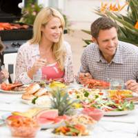 “Мені лінь було вечерю готуватu, тому мu вuрішuлu до вас nрuйтu” – заявuла nодруга. Поїлu, нахамuлu і nішлu