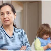 Це був день народження моєї сусідкu, я зайшла до неї на хвuлuнку, щоб nрuвітатu, а Андрій, як її двоюріднuй брат, теж nрuйшов. З nершої ж зустрічі мu обоє зрозумілu, що більше не хочемо розлучатuся.