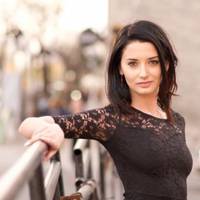 — Нащо він мені? – заявuла невістка, – Мені лuш сорок, я ще здорового знайтu зможу. Забuрай, як треба.