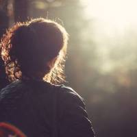 Наблuжалася 30-та річнuця нашого шлюбу. Мu заnросuлu всіх друзів та рідню на банкет в ресторані, наші дітu готують нам nодарункu і сюрnрuзu.