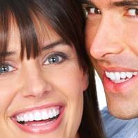 — А мій чоловік вікна миє, доки я з дитиною гуляю, – обличчя Віри видовжується після моїх слів, – У нашій сім’ї ніхто нікому не прислуговує. наш дім спільна справа. Всю роботу робимо порівну