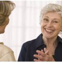 Я є власницею двох квартир: одна залишилася від батьків, а друга дісталася мені від чоловіка. Обидві квартири на мене записані. Коли син одружився, я віддала їм двокімнатну квартиру чоловіка, а самі