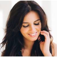 Наталія – щаслива володарка двокімнатної квартири майже в центрі міста, довго не могла вийти заміж. Скромний хлопець з села, Роман, здався їй хорошим варіантом для створення сім’ї.