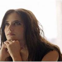 Одного разу я знайшла в піджаку чоловіка коробочку з золотою каблучкою, але цього подарунка я так і не отримала. Він призначався не мені. Не витримавши цього, я прямо запитала чоловіка про іншу жінку