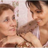 Оскільки живе свекруха недалеко від нас, і зараз вона на пенсії, то ж часу має багато, вона дозволяє собі приїжджати до нас, коли їй заманеться, рано-вранці або пізно ввечері.