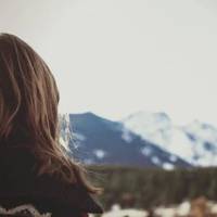 Ольга побачила, що у чоловіка справи погані, і вирішила, що так більше жити не може. Вона залишила сина на чоловіка та свекруху, а сама пішла в магазин і більше не повернулася.