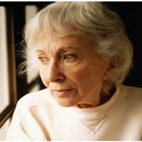 Мій син розлучився 4 роки тому, в сім’ї залишилося двоє дітей. І весь цей час після розлучення колишня невістка не дає йому спокою. Тільки вона дізнається, що у Тараса з’явилася якась жінка, починає