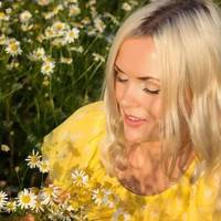 Я — колишня дружина священника. Багатьом ми здавалися ідеальним подружжям, та люди, які знали нас ближче, врешті запитали мене: «Чому ти це терпиш?»