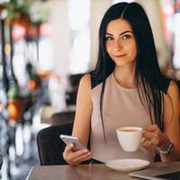 Прийшла я працювати у жіночий колектив, а якщо точніше – зміїне кубло. Чутки і плітки тут розносили зі швидкістю звуку, але я на це уваги не звертала. Та одного разу таки довелося, то було колосальне