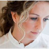 Кожні вихідні ми з чоловіком їздимо в село до його мами. Там робота є завжди – то копати, то полоти, то будуватися. Я не в захваті від цього, але чоловік вважає, що зобов’язаний мамі допомагати.