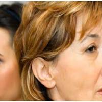 У моєї мами нещодавно був день народження. На святі було багато гостей, але моя свекруха, хоч і була запрошена, не прийшла. Чоловік пішов, але весь вечір мовчав, через що мені було дуже незручно