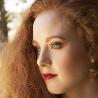 Дружина знайшла собі іншого і пішла від мене, ми розлучилися. Одного разу ми, випадково, зустрілися з нею на вулиці. Вона запитала, як в мене справи.