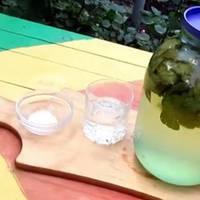 Домашнє “шампанське” з листя чорної смородини! Сусіди будуть випрошувати у вас цей рецепт