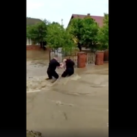 Відео. Це просто жах! 22.06.2020. Стихія на Західній Україні. Поліція рятує селян і тварин. Ріка тече прямо по подвір’ю