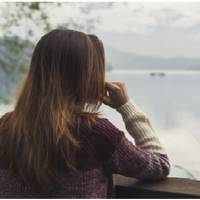 Коли я прийшла в сім’ю чоловіка, мені довелося прийняти їх сімейні традиції: на день народження і інші свята вони завжди збираються і дарують один одному гроші і подарунки.