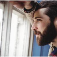 Нам потрібні були гроші, ми хотіли зробити ремонт вдома, тому я вирішив поїхати на заробітки. Хлопці з села знайшли мені гарну роботу за кордоном. Коли я повернувся додому, побачив, що гроші, які я за