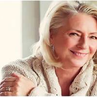 Коли Василь зробив мені пропозицію, я йому відмовила і вийшла заміж за Мирослава. Василя я зустріла випадково через 20 років. Він виходив з магазину і сідав у дорогу автівку.