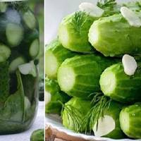 Хрусткі малосольні огірочки з банки. Цей рецепт постійно висить у мене на холодильнику. Огірки за цим рецептом виходять тверді та хрусткі, а на смак неймовірні. Вони ніколи не перекисають