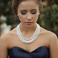 Минув рік після весілля. Якось свекри зробили ремонт в кімнаті і покликали мене з чоловіком оцінити їх старання. В кімнаті було дуже сіро, матеріали найдешевші, а кольори зовсім не пасували.