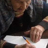 74-річна жителька Луганська написала вірш-відповідь на пісню Циганової «От Данєцка до Крємля — ета руская зємля»