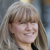 Українка з Чикаго: “- А звідки ти приїхав?, – запитую. – С Украіни, с Данєцка. – Ну і як там, в Донецьку? – Нормально. Живут люді…