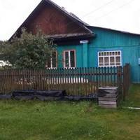 Бабуся Ольга вирішила продати свою хатину, адже її доньки не могли поділити її між собою. Тому вирішили її продати, а гроші розділити. Забрали матір до себе, і вирішили, що вона житиме в них по міся