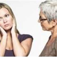 – У мене відпустка в липні, – сказала мамі Марина. – Можна, я з сином на дачі у вас поживу, на свіжому повітрі? Мама не змогла відмовити.