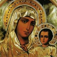 Молитва про материнську опіку Богородиці. Читайте її щодня і завжди будете під захистом Пресвятої