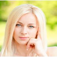 Скоро у мене весілля. Свекри, хоч і небагаті люди, але, все ж, з усіх сил намагаються нам фінансово допомогти в організації. Чоловік вже купив нам обручки і ​​замовив мені білу сукню з фатою.