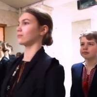 “Я з України!”: школярі зняли відео на підтримку української мови і “niдiрвали” мережу ВІДЕО