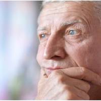 Мені шістдесят, дружині п’ятдесят сім, є син, він уже одружений, живе від нас далеко. Зараз хочу розлучитися з дружиною і одружитися з сусідкою, тому що відчуваю, що ми стали чужими