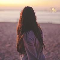 У мене є менша сестра – Олеся. Все життя батьки любили та допомагали лише їй. Я вже заміжня, маю двоє діток, крім свекрів нам ніхто не допомагає. Нещодавно батьки купили Олесі автомобіль.