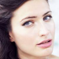 З Оленою у шлюбі ми прожили 10 років. Одного разу я втратив номер телефона нашого кума, і попросив у дружини її телефон, щоб йому подзвонити. Випадково натрапив на листування Олени з її подругою.