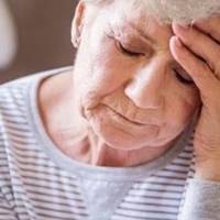 Вчора я була в гостях у сина з невісткою. Вони живуть окремо, в квартирі, яка мені дісталася від мами. Заходжу, а невістка з телефоном лежить. Наталя сказала, щоб я сама собі приготувала чай та взяла