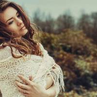 Після весілля Василь мене привів у свій дім, і я стала жити у свекрухи. Надія Іванівна навіть пральною машинкою забороняла мені користуватися, а свою ми не могли купити, бо вона казала, що немає міс