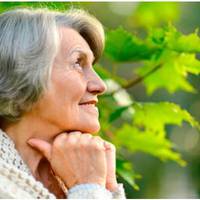 Нещодавно невістка купила старшому онуку дорогий телефон. Особисто я, купувала подарунки синові тільки тоді, коли він добре себе поводив і добре вчився.