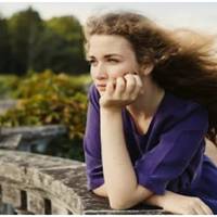 Чоловікові запропонували роботу за кордоном. Він трохи поїздив туди-сюди, а потім забрав нас з донькою до себе. А через місяць після приїзду він повідомив, що йде до іншої жінки, з якою у нього стос