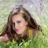 Я з Дмитром прожила 10 років у шлюбі, але мої негаразди почалися десь рік тому. Чоловік повертався пізно з роботи, вихідні проводив з друзями, а я робила вигляд, що нічого не помічаю.