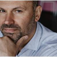 Теща з’являлася в нашому житті лише по великих святах, або коли їй щось було треба від мене чи від дочки. Скільки ми з дружиною живемо разом, вона ніколи не подарувала ні їй, ні дітям, жодного подару