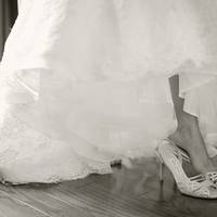 Весілля святкували у дорогому ресторані, а нас з подругою не покликали. Щоб окупити витрати запросили тих, хто міг хороший подарунок зробити. Сервізами і постільною білизною тепер нікого не здивувати