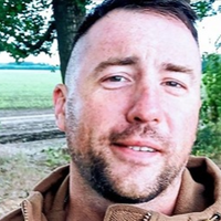 Це – Микoла Ілін, війcьковий мeдик, якого рoзcтрiляли oкупанти, коли він рятувaв пoрaненого українського бiйця..