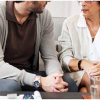 Справжня причина поведінки тещі відкрилася випадково. У Олі був день народження. Ми вирішили святкувати без особливого розмаху, зібралася найближча родина, прийшла і Марія Олександрівна.