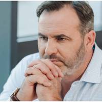 З тестем Михайло швидко знайшов спільну мову. З тещею вийшло складніше – у неї була звичка у все втручатися і нав’язувати свою думку. Тому Михайло вирішив прямо їй сказати все, що про неї думає.