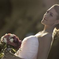 До нас на роботу влаштувався Віталій. Такий гарний чоловік: високий, статний, молодий. У нього були хороші перспективи. Всі жінки крутилися навколо нього.