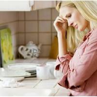 Мама з Дмитром і його дружиною нашіптували щось ще хвилин сорок. Після чого вони пішли, а мама зайшла до мене і ще раз спробувала переконати в доцільності розміну квартири.