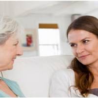 Чоловік захотів, щоб його мама жила в спільно придбаній нами квартирі, щоб не заважати щастю його молодшої сестри. Я погодилася, але свекруха мала сплачувати комунальні послуги.