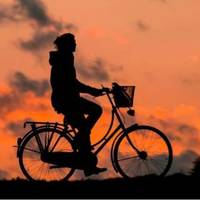 Коли ми одружилися, то стали жити в мами чоловіка, вона одна жила у великій квартирі. Думали, що згодом з’їдемо, але прожили разом так багато років. Але кілька років тому ми з чоловіком купили автомо