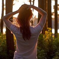 У нас захворів син. Перший тиждень чоловік в лікарню щодня приїжджав, а потім – раз, і зник. Трубку не бере, сам не дзвонить. На повідомлення в соцмережах не відповідає.