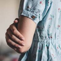 До шлюбу я дуже добре заробляла. А після одруження чоловік сказав, що тепер я сидітиму вдома, він сам нас забезпечуватиме. Я погодилася і стала облаштовувати наш дім.