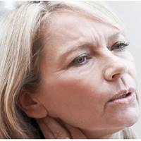 У мене скоро ювілей, будуть всі знайомі і родичі, і я не знаю, що мені робити. Запросити на нього невістку з онуком чи сина з новою дружиною. Свою першу невістку я дуже люблю і поважаю, а от друга мен